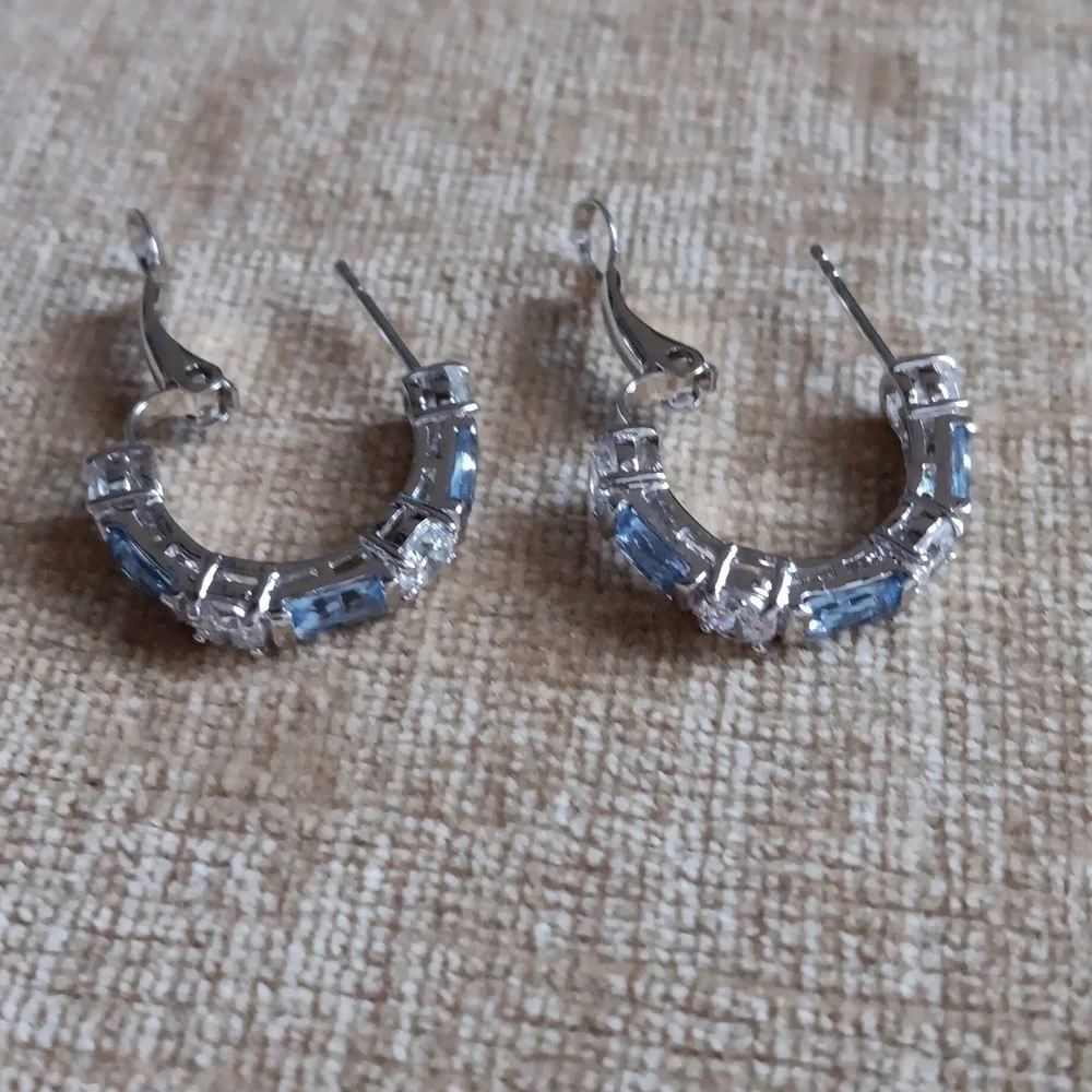 Silver Tone Clear Purple Rhinestone Pierced Earrings
